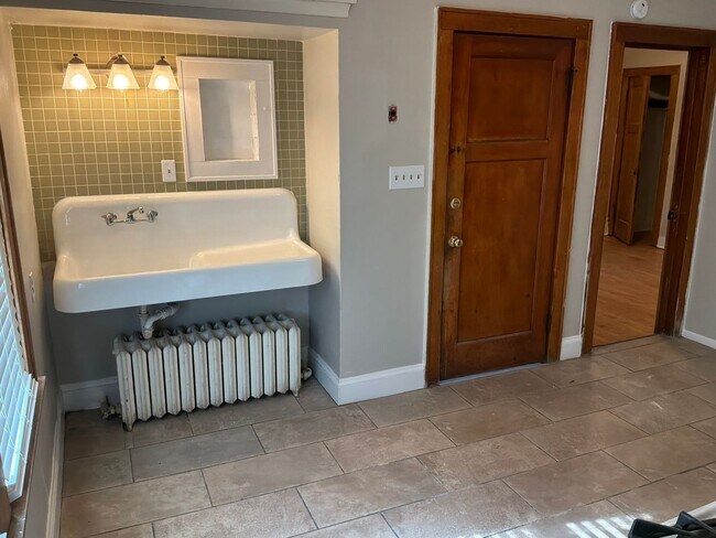 Building Photo - 2445 N 50th St