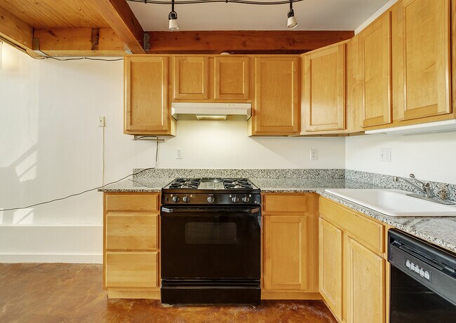 Building Photo - 755 Florida St