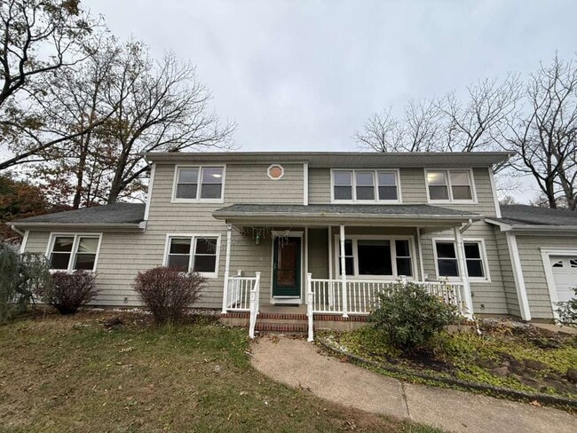 Primary Photo - 153 Cedar Swamp Rd