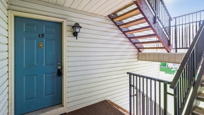 Building Photo - 364 Westwood Ave