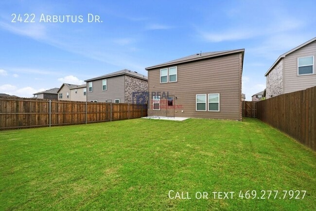 Building Photo - 2422 Arbutus Dr