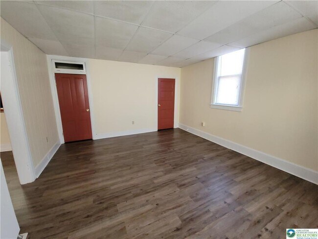 Building Photo - 42 Broadway