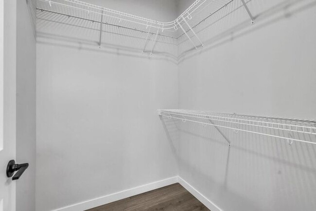 Building Photo - Effortless Elegance: Discover Your Ideal 2 Bedroom, 2 Bath Sanctuary