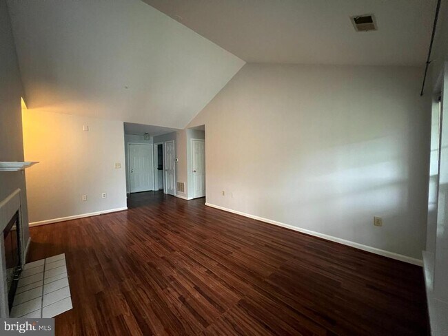 Building Photo - 5135 Wagon Shed Cir