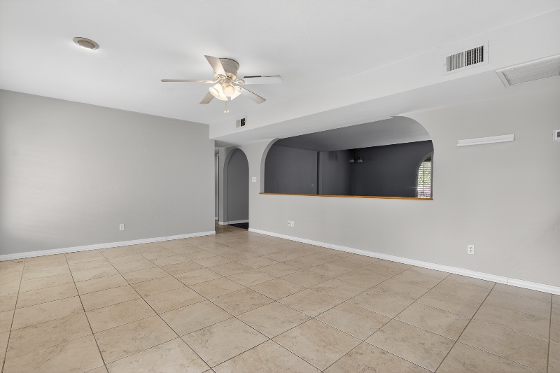 Building Photo - 6843 E Redfield Rd