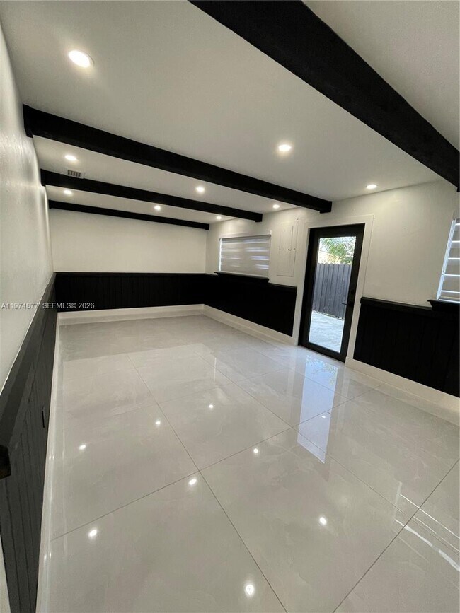 Building Photo - 1791 SW 3rd St