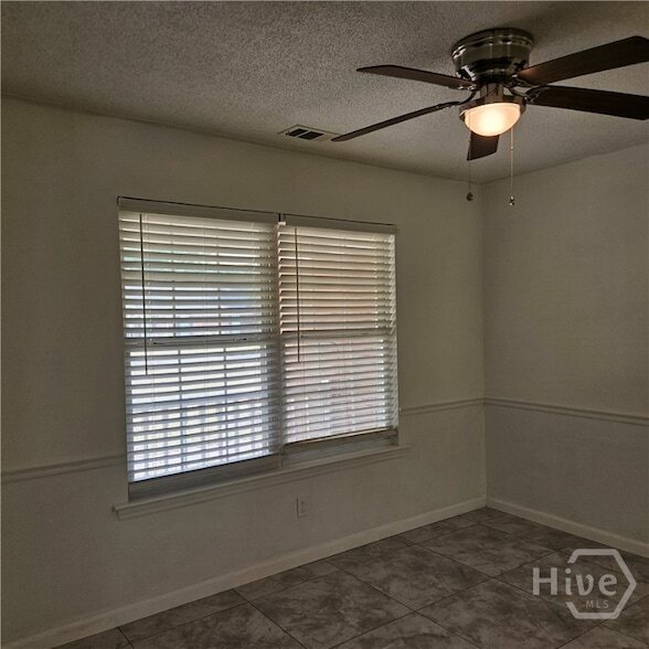 Building Photo - 711 Plantation Dr