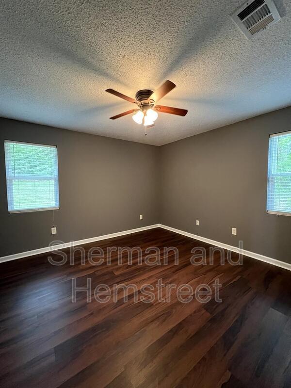 Building Photo - 2714 Fair Oak Ct