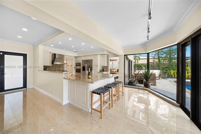 Building Photo - 1160 NE 91st St