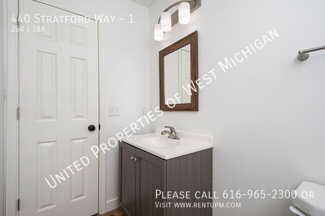 Building Photo - 440 Stratford Way