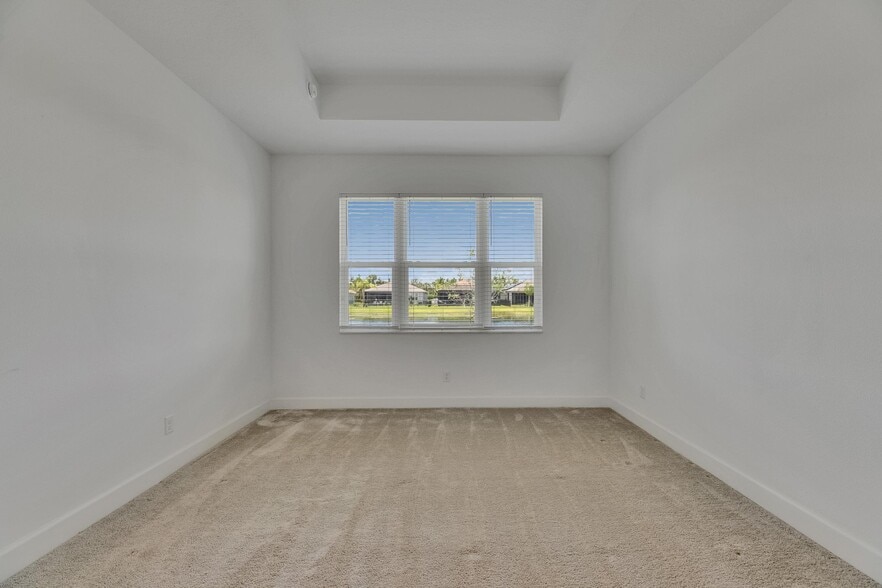 Building Photo - 4915 Sienna Isles Ave