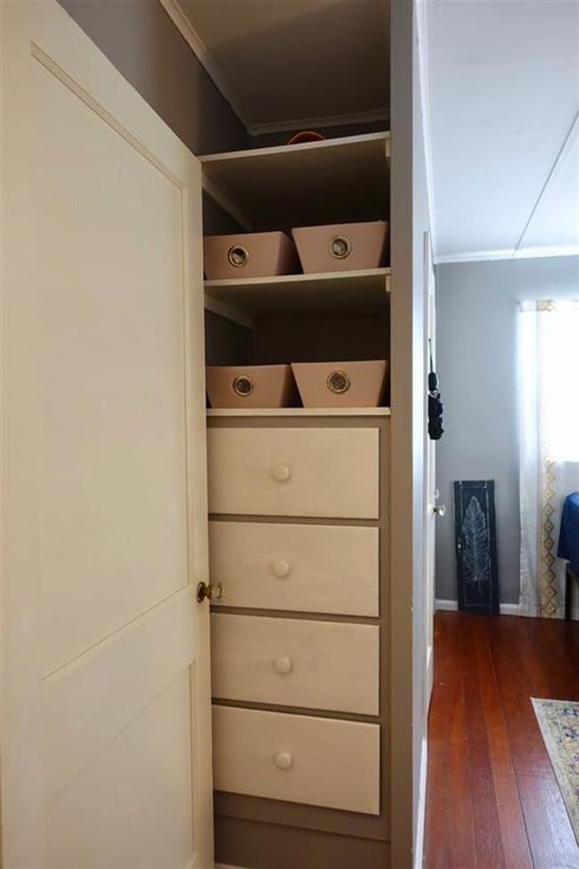 Building Photo - 416 S Eastside Dr