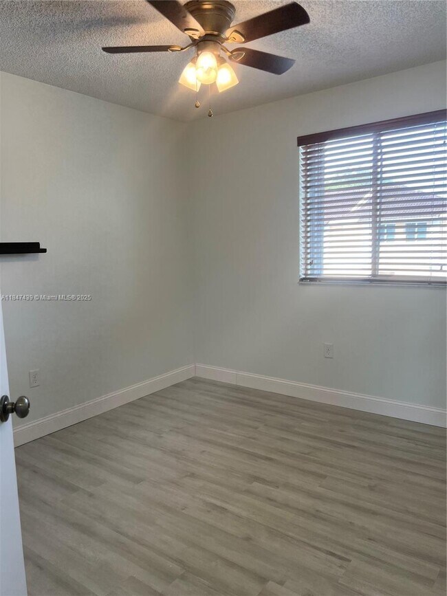 Building Photo - 17798 SW 139th Ct
