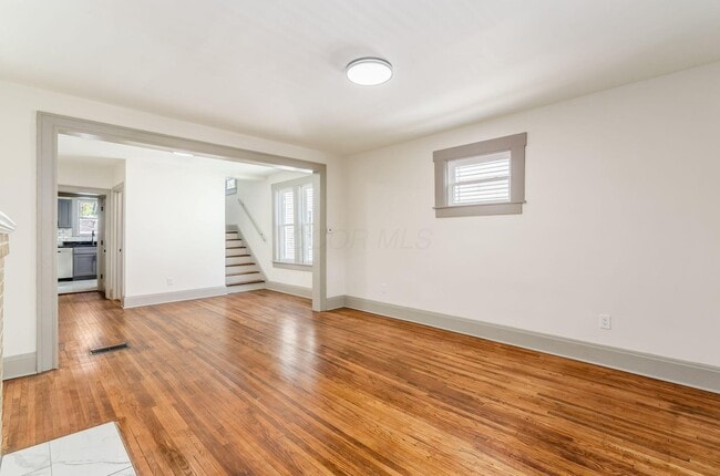 Building Photo - 289 Brehl Ave