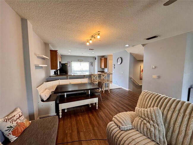 Building Photo - 412 Blue Bayou Ln