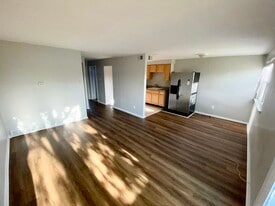 Building Photo - 3408 Ashfield Ln
