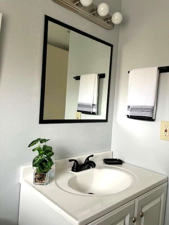 Building Photo - 317 Lake Evelyn Dr