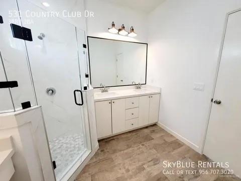 Building Photo - 531 Country Club Dr