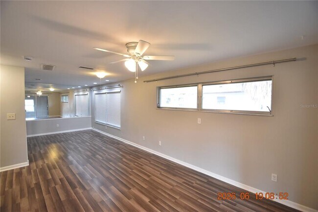Building Photo - 3273 Harbor Lake Dr