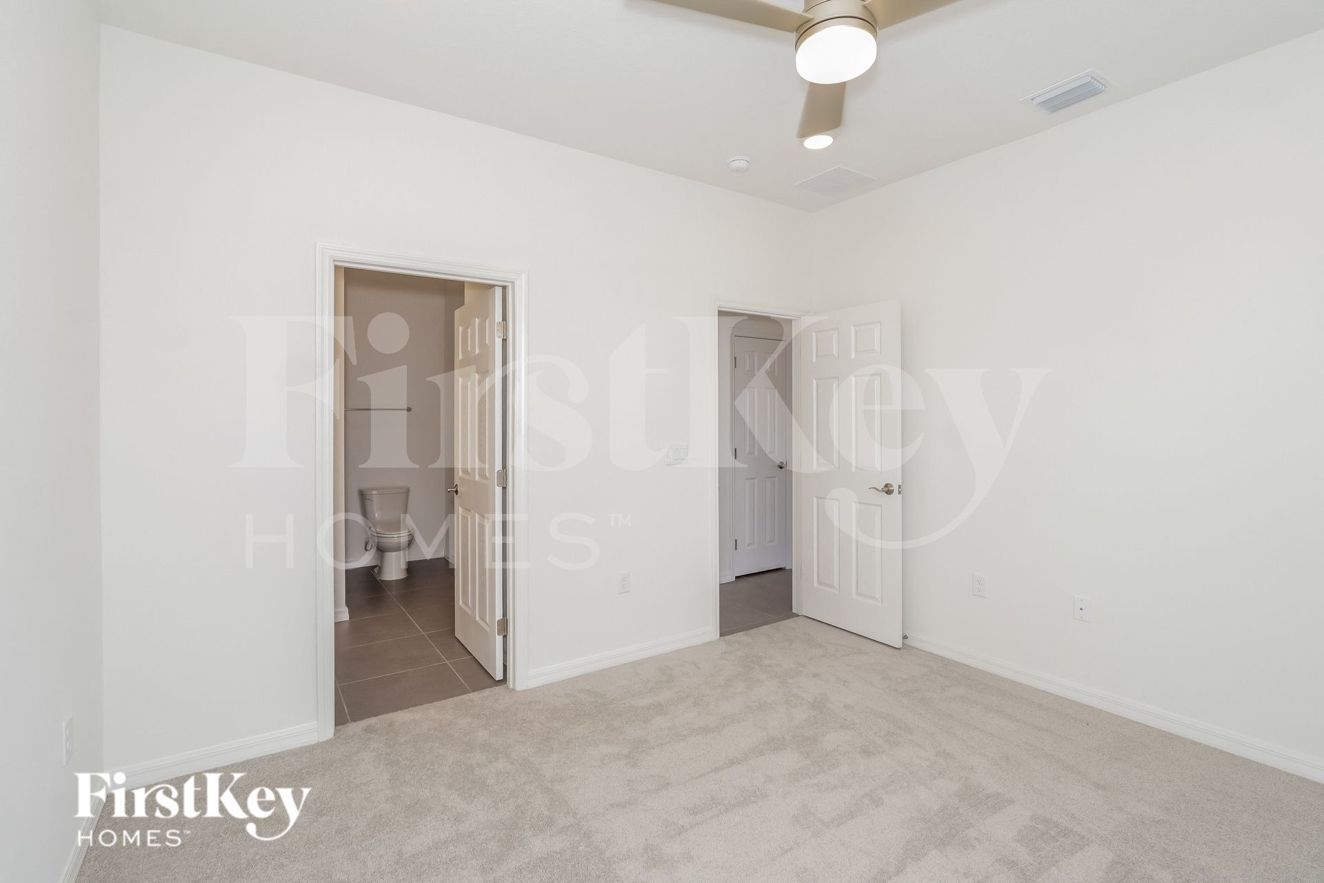 Building Photo - 303 Corbel Ln