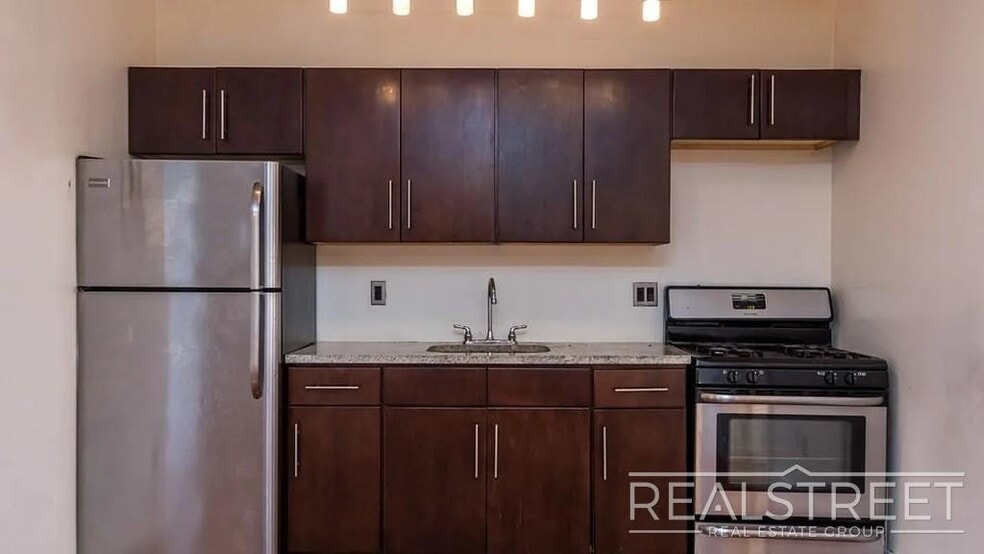 Primary Photo - Havemeyer Street