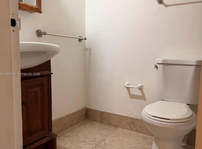 Building Photo - 1805 Sans Souci Blvd