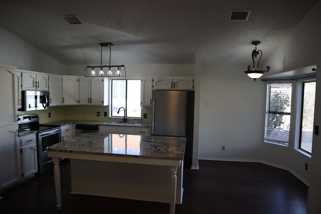 Building Photo - A Home You Have To See To Believe!!!