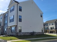 Building Photo - 762 Union St