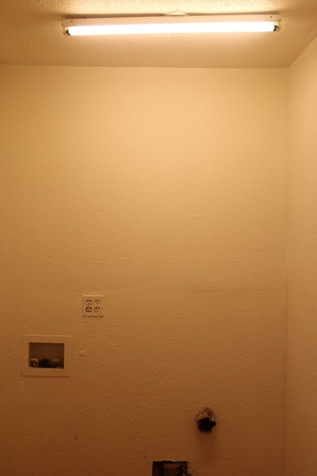 Building Photo - 10801 Donna Marie Dr