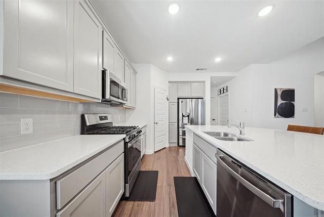 Building Photo - 2384 Neff Ln