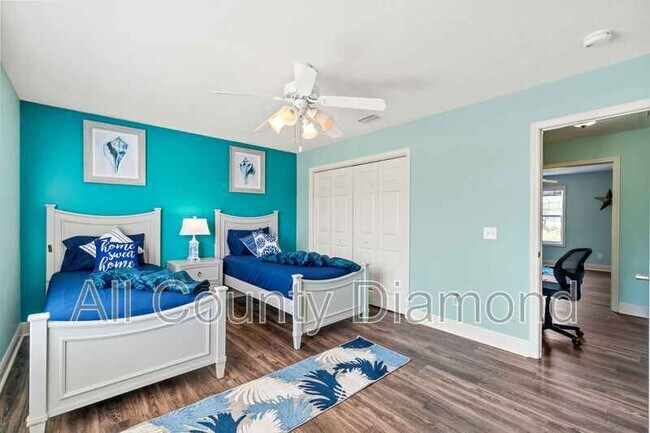 Building Photo - 9004 Polly Ave