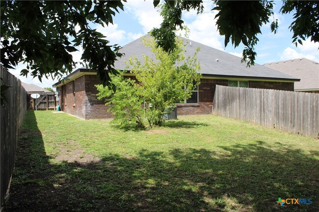 Building Photo - 621 Paseo del Plata Dr