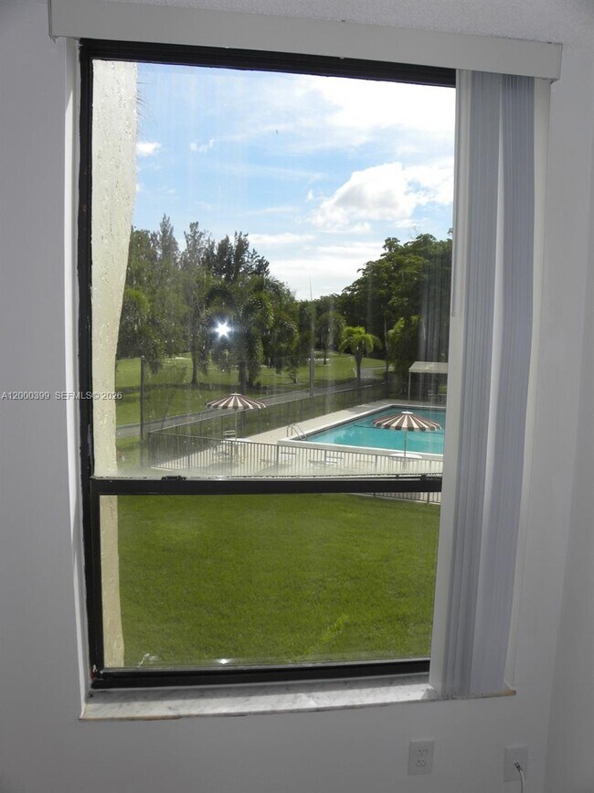 Building Photo - 8050 W McNab Rd