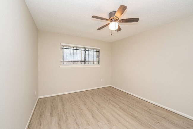 Building Photo - 8124 Beech Cove Ln