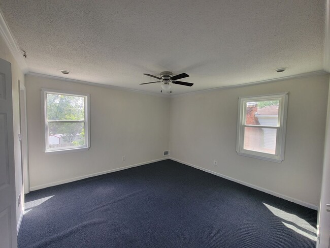 Building Photo - 3513 Wyevale Dr