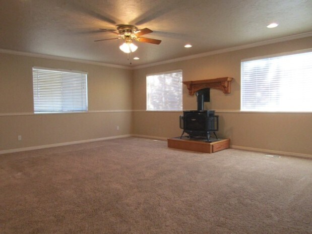 Building Photo - 713 S 1680 E