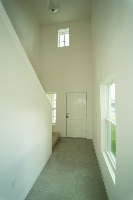 Building Photo - 1673 Swan Swim Dr