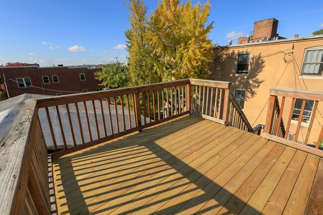 Building Photo - 540 S Paca St