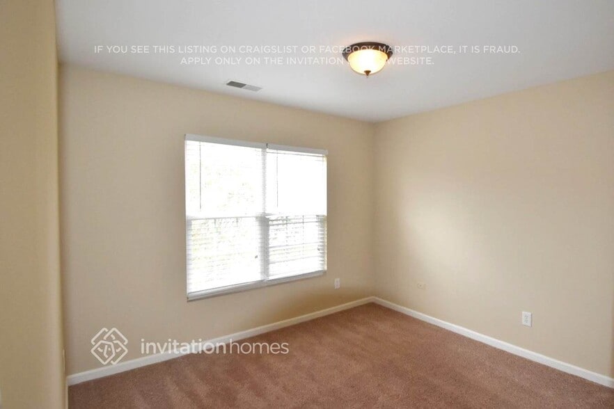 Building Photo - 3000 Moonstone Ln