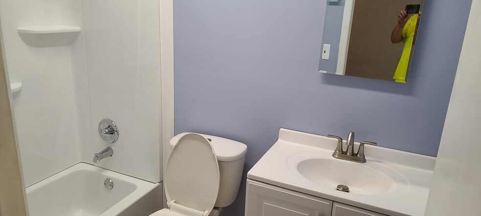 Building Photo - 4691 Pleasant Valley Ct