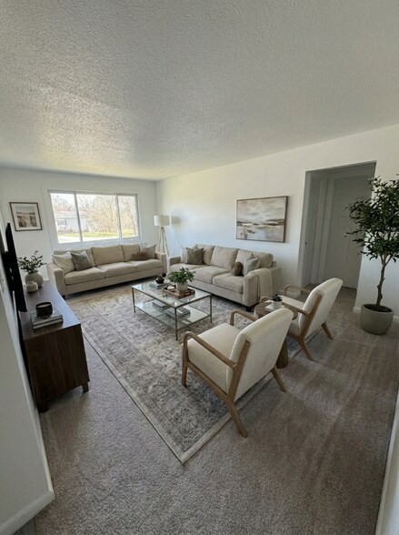 Building Photo - 595 Wagner Dr