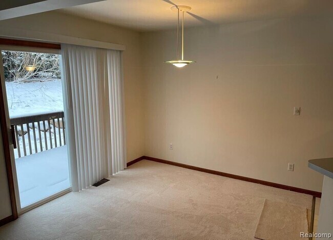 Building Photo - 2445 Mulberry Ct