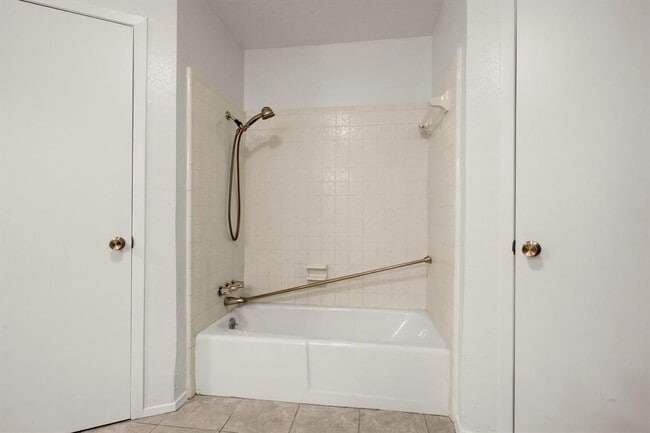 Building Photo - 6314 Olson Ln