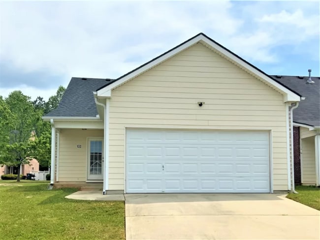 Building Photo - 18814 Mesa Oaks Dr