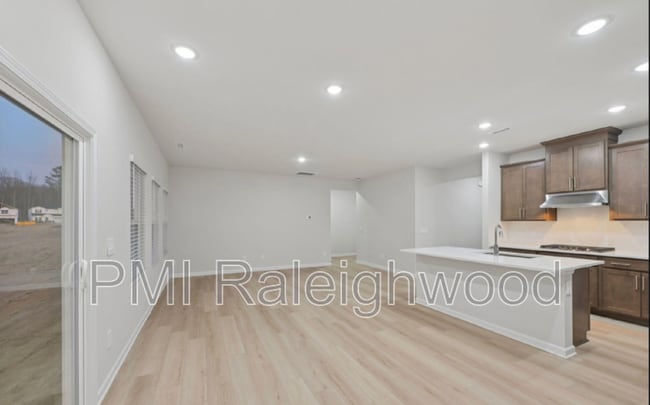 Building Photo - 540 Bridger Dr