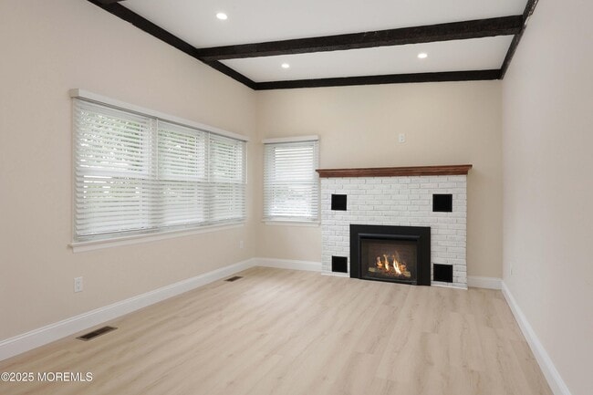 Building Photo - 2329 Oak Tree Rd