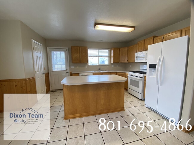 Building Photo - 4723 S 3700 W