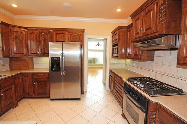 Building Photo - 607 SE Jamaica Dr