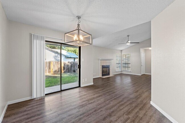 Building Photo - 707 Brookside Pass