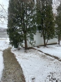 Building Photo - 380 Ivanhoe Rd